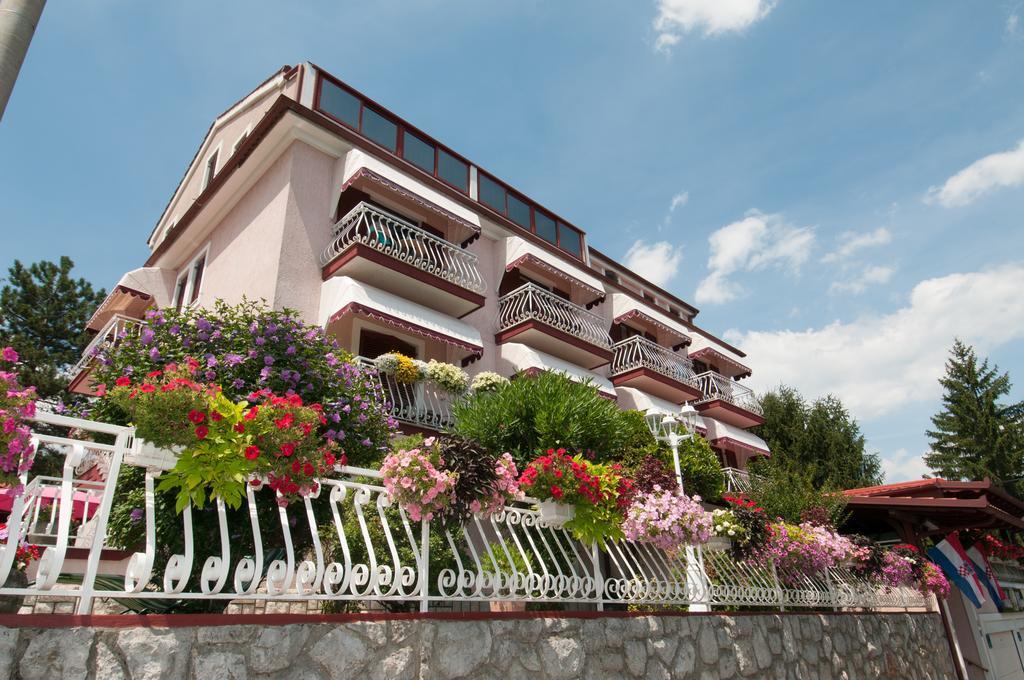 Bed & Breakfast Villa Klara Icici Exterior foto
