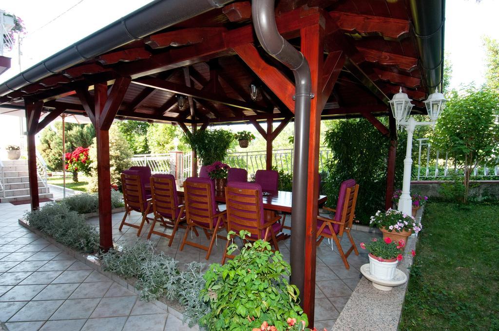 Bed & Breakfast Villa Klara Icici Exterior foto