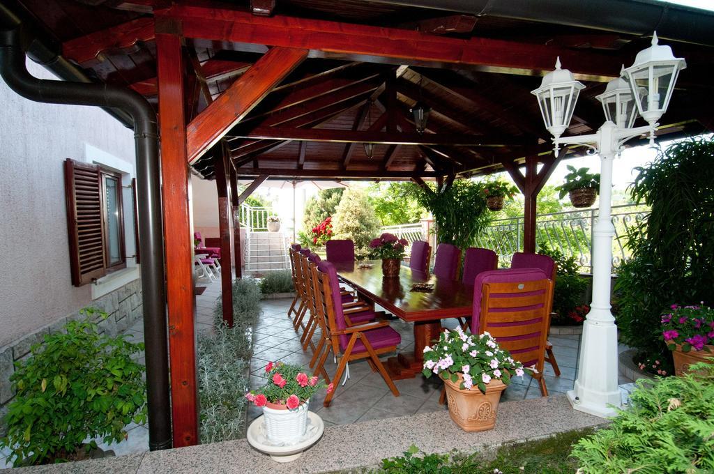 Bed & Breakfast Villa Klara Icici Exterior foto