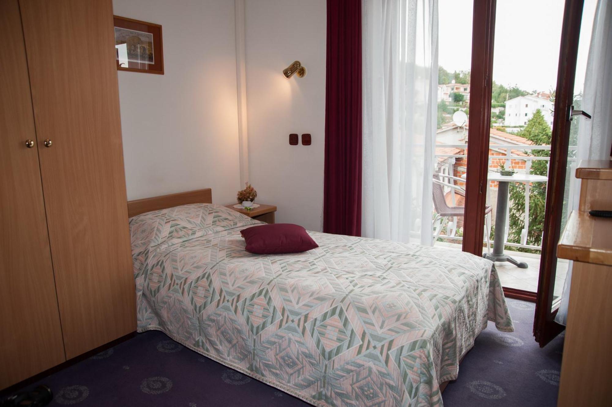 Bed & Breakfast Villa Klara Icici Quarto foto