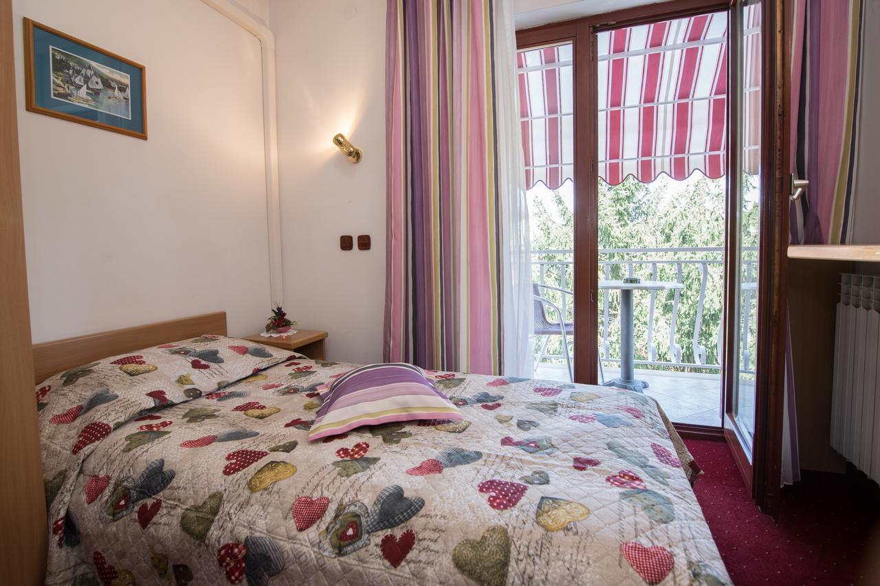 Bed & Breakfast Villa Klara Icici Exterior foto